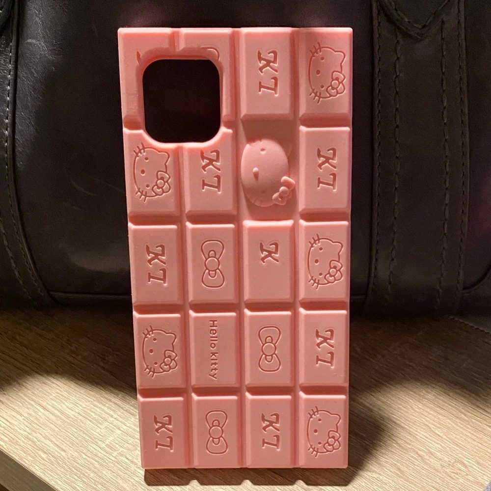 Girly iPhone 11 Pro Max cases EUC